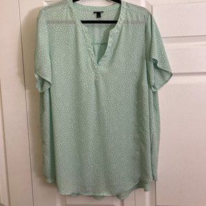 Torrid Blouse Shirt Top Plus Size Size 2 Green White Polka Dot Preppy